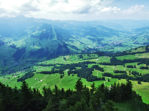Obertoggenburg ザンクトガレン スイス カントンから風景のパノラマの景色 — ストック写真