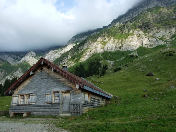 Alperna Arkitektur Och Gårdar Regionen Obertoggenburg Kantonen Gallen Schweiz — Stockfoto