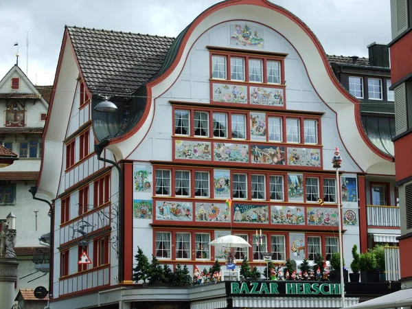 Traditional Old Town Houses Appenzell Кантон Аппенцелль Иннерроден Швейцария — стоковое фото