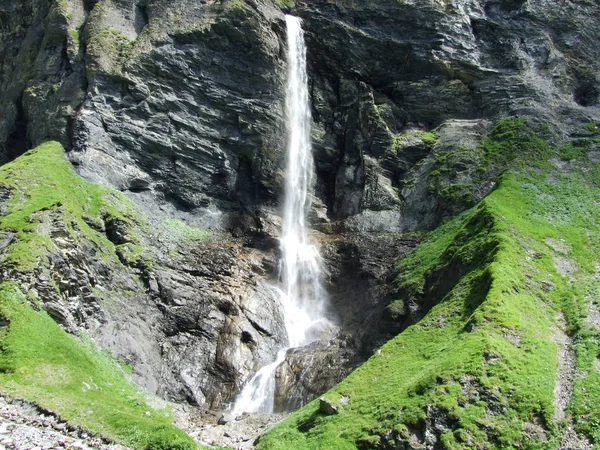 Cachoeira Piltschinabachfall Weisstannen Cantão Gallen Suíça — Fotografia de Stock