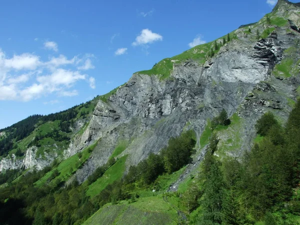 Montanhas Rochas Vale Weisstannenthal Cantão Gallen Suíça — Fotografia de Stock