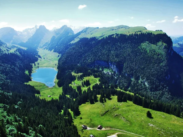 Альпійські Озера Samtisersee Його Гірський Налаштування Кантону Аппенцелль Innerrhoden Швейцарія — стокове фото