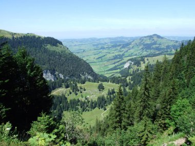 Panoramik köyü Schwende ve Brulisau -: Appenzell Innerrhoden Canton, İsviçre