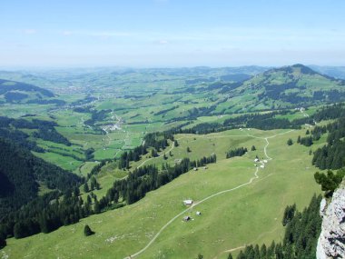 Panoramik köyü Schwende ve Brulisau -: Appenzell Innerrhoden Canton, İsviçre