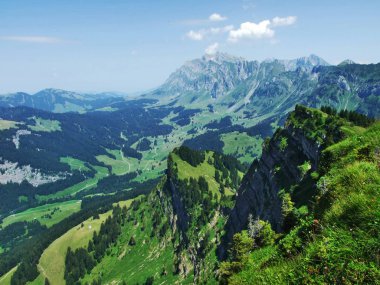 Ekolojik bir cennet ya da Stockberg 'in tepesinden güzel bir manzara - İsviçre, St. Gallen Kantonu