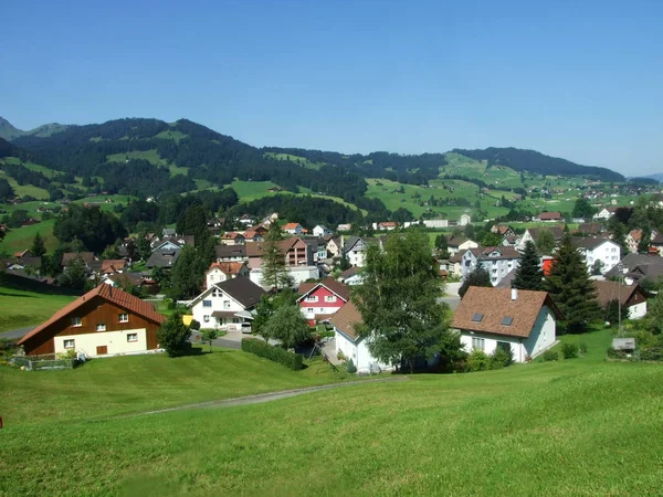 Blick Auf Das Dorf Nesslau Kanton Gallen Schweiz — Stockfoto