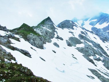 Alpstein dağ silsilesi - Appenzell Ausserrhoden Canton, İsviçre Santis tepesine tırmanma