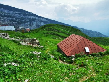 Çiftlikleri ve mera üzerinde yeri Sıradağlar Alpstein - Canton St. Gallen, İsviçre
