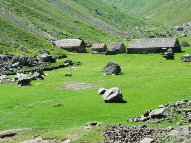 Çiftlikleri ve mera üzerinde yeri Sıradağlar Alpstein -: Appenzell Innerrhoden Canton, İsviçre