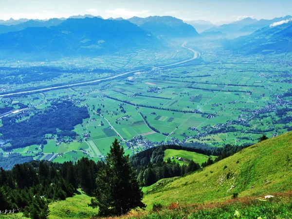 Alpstein 구획의 세인트 스위스에서 골짜기의 — 스톡 사진