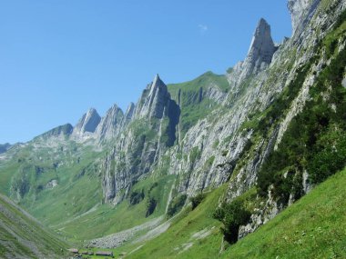 Fahlensee göl dağ kitle Alpstein -: Appenzell Innerrhoden Canton, İsviçre üzerinden Fahlenalp tepeler için görüntüleyin