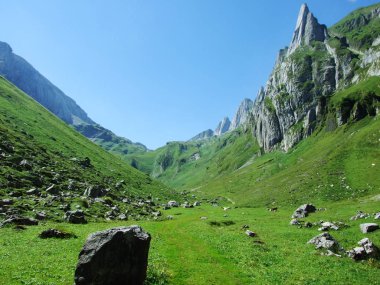 Fahlensee göl dağ kitle Alpstein -: Appenzell Innerrhoden Canton, İsviçre üzerinden Fahlenalp tepeler için görüntüleyin