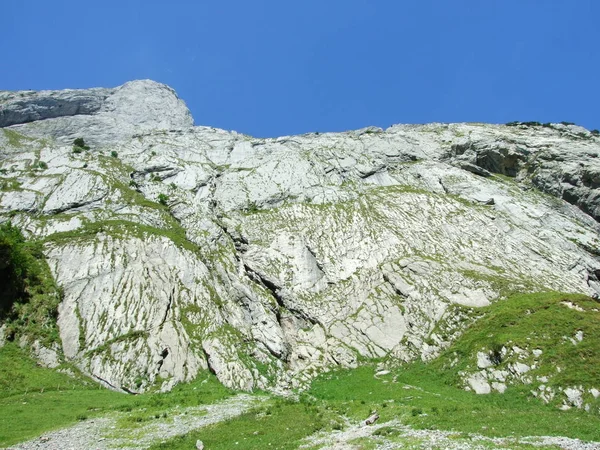 Alpstein Innerrhoden 스위스에서 Fahlensee Fahlenalp 봉우리를 — 스톡 사진