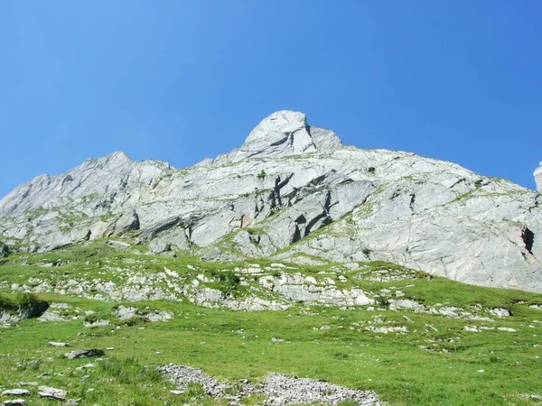 Переглянути Вершини Fahlenalp Гора Масового Alpstein Кантону Аппенцелль Innerrhoden Швейцарія — стокове фото