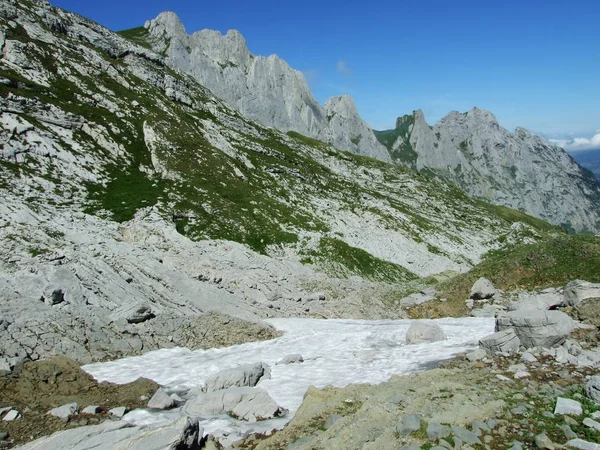 Visa Till Topparna Fahlenalp Över Sjön Fahlensee Berget Massa Alpstein — Stockfoto