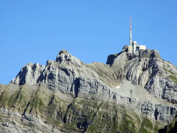 看法到高峰 Sysls 在山大量 Alpstein 阿彭策尔内罗登小行政区 — 图库照片