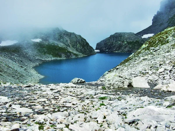 Lago Alpino Wildsee Bajo Pico Pizol Cordillera Los Alpes Glarus — Foto de Stock