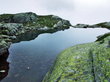 Alp göller dağ Glarus Alps - Canton St. Gallen, İsviçre'erime buzdağı tarafından yaratılmıştır