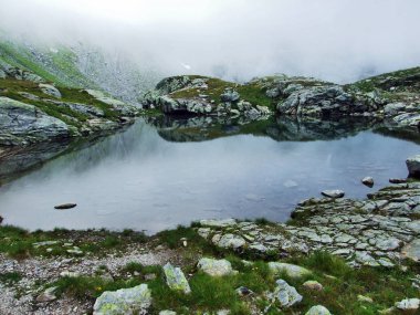 Alp göller dağ Glarus Alps - Canton St. Gallen, İsviçre'erime buzdağı tarafından yaratılmıştır