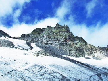 Pizol en yüksek dağ kitle Glarus Alps - Canton St. Gallen, İsviçre için görüntüleyin