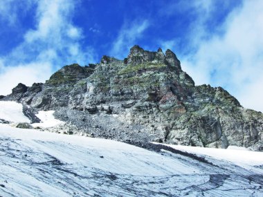 Pizol en yüksek dağ kitle Glarus Alps - Canton St. Gallen, İsviçre için görüntüleyin