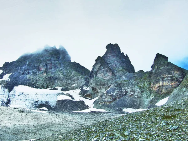 Переглянути Гірський Хребет Glarus Альп Кантону Санкт Галлен Швейцарії Пік — стокове фото