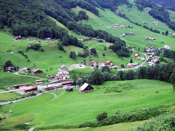 Panoramatický Pohled Vesnici Weisstannen Weisstannental Údolí Kantonu Gallen Švýcarsko — Stock fotografie