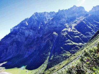 Mittler Selbsanft Plattas Alvas en yüksek dağ kitle Glarus Alps - Canton Glarus, İsviçre için görüntüleyin