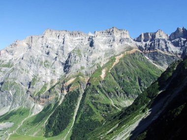 Mittler Selbsanft Plattas Alvas en yüksek dağ kitle Glarus Alps - Canton Glarus, İsviçre için görüntüleyin