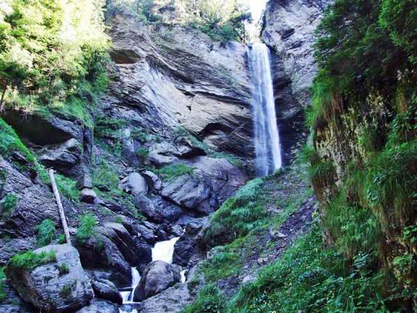 Cascata Leuenfall Sul Torrente Berndlibach Canton Appenzello Innerrhoden Svizzera — Foto Stock