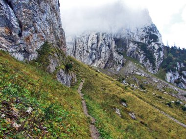 Taşlar ve kayalar dağ kütlesi Alpstein -: Appenzell Innerrhoden Canton, İsviçre