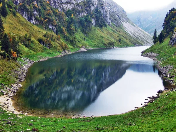 Alpejskie Jezioro Fahlensee Pasmo Górskie Alpstein Kanton Appenzell Innerrhoden Szwajcaria — Zdjęcie stockowe