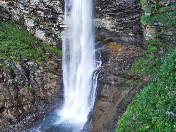 Cachoeira Seerenbachfall Acima Lago Walensee Cantão Gallen Suíça — Fotografia de Stock
