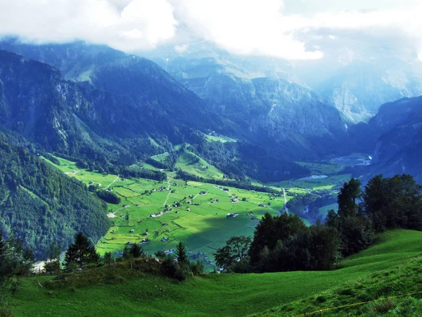 Вид Долину Реки Линт Окрестные Деревни Кантон Гларус Швейцария — стоковое фото