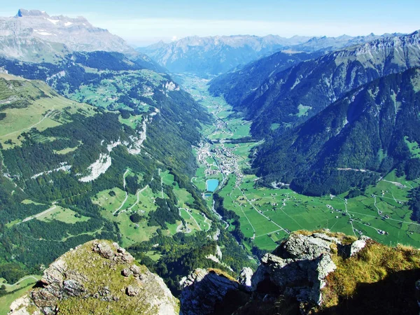 Niesamowite Widoki Doliny Linthal Kantonu Glarus Szwajcaria — Zdjęcie stockowe