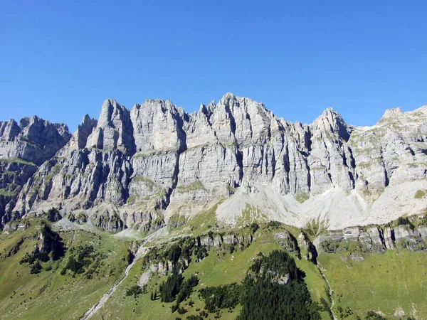 Pohled Protáhlý Vrchol Jegerstock Švýcarských Alpách Kanton Uri Švýcarsko — Stock fotografie