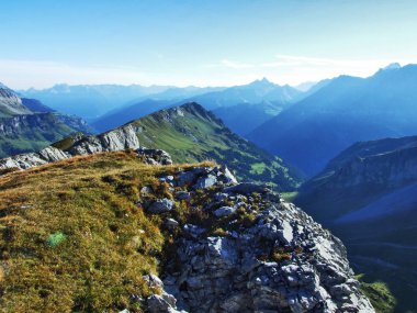 Yukarıda Urner Boden Vadisi ve Linthal - Uri Canton, İsviçre alp en iyi Fisetengrat