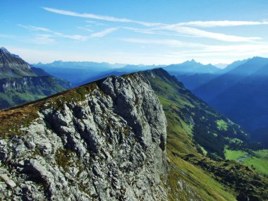 Yukarıda Urner Boden Vadisi ve Linthal - Uri Canton, İsviçre alp en iyi Fisetengrat