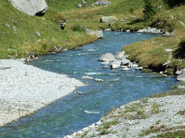 Der Fatschbach Schönen Alpental Urner Boden Kanton Uri Schweiz — Stockfoto