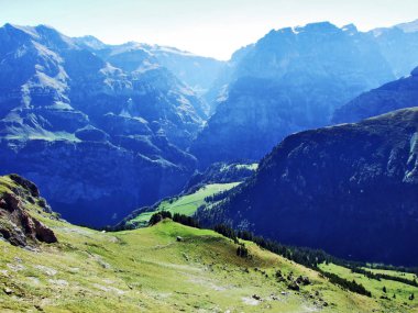 Dağ doruklarına Fisetengrat ve Chamerstock - Uri Kanton ve: Glarus, Switzerland dan manzaralar