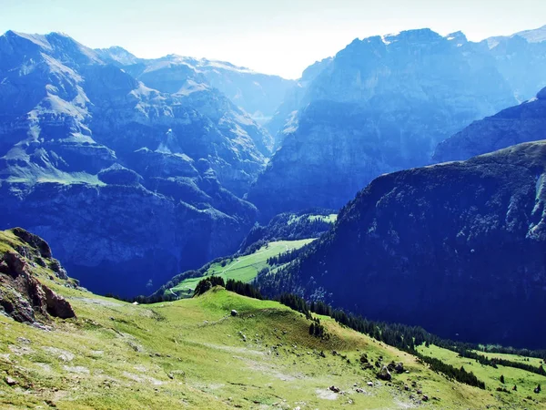 Panoramas Los Picos Alpinos Fisetengrat Chamerstock Cantones Uri Glarus Suiza — Foto de Stock