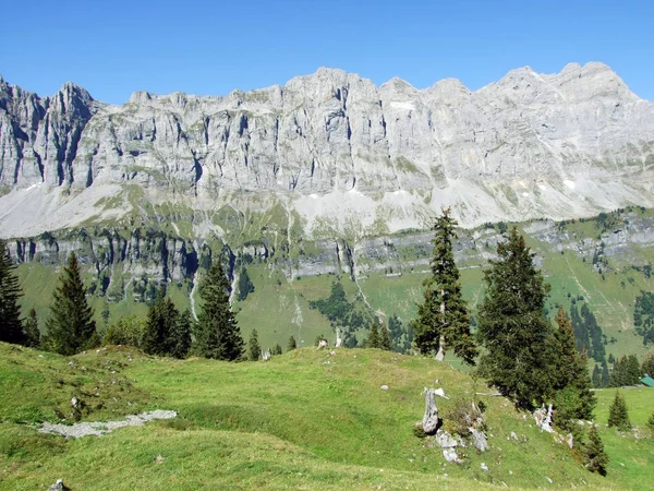 Panoramy Alpejskich Szczytów Fisetengrat Chamerstock Kantonów Uri Glarus Szwajcaria — Zdjęcie stockowe