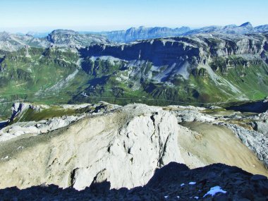 Büyük alp Dağı Yaylası ve üst Glatten - Uri Canton, İsviçre