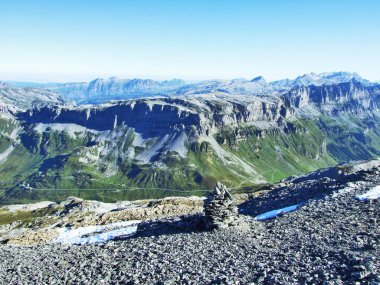 Büyük alp Dağı Yaylası ve üst Glatten - Uri Canton, İsviçre