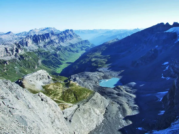 Alp dağ Vadisi mevsimlik otlaklar için Hayvancılık, Urner Boden - Uri, İsviçre