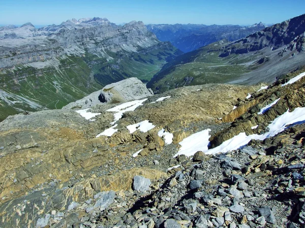 바위와 그리고 알파인 Urner Boden Uri의 스위스 Clariden의 — 스톡 사진