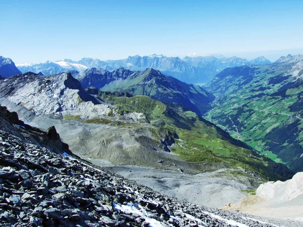 Альпийская Долина Экологическими Пастбищами Schachental Кантон Ури Швейцария — стоковое фото