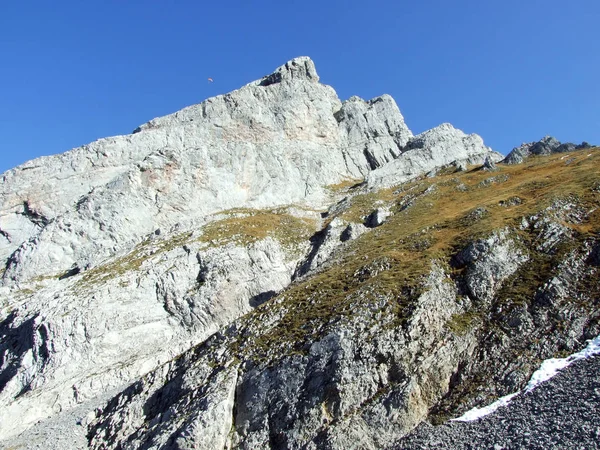 Rocky Peak Brisi Churfirsten Mountain Range Cantão Gallen Suíça — Fotografia de Stock