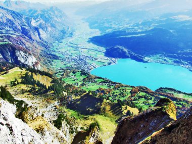 Lake Walensee, göl Walen veya göl Walenstadt - St. Gallen Kanton ve: Glarus, Switzerland da bilinir