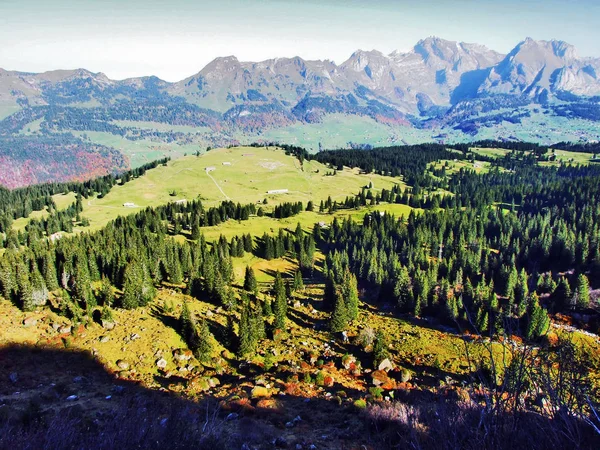 Ein Atemberaubender Blick Vom Gipfel Des Brisi Der Churfirsten Bergkette — Stockfoto